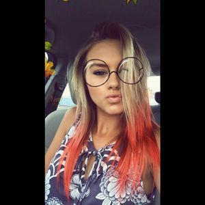 Meet your Posher, Raysha